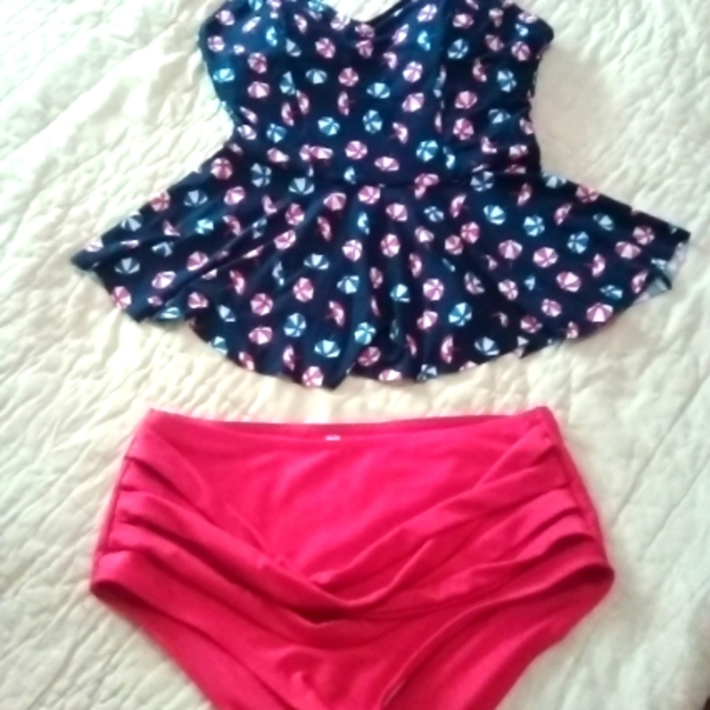2  Juniors/womens Swimsuits sz Sm